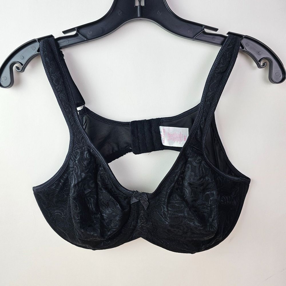 Breezies Bra Womens Size 40C Seamless Lace Underwire Bra Black